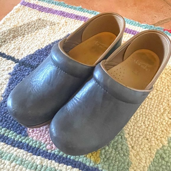 Dansko Shoes - Dansko Clogs